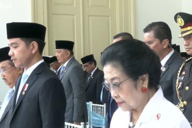 GIBRAN SAPA MEGAWATI DI HARI LAHIR PANCASILA: RAKYAT TERSENTUH