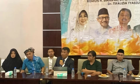 TPUA HAUS KEGADUHAN.  TPUA TOLAK UJI FORENSIK IJAZAH JOKOWI, BARESKRIM: KAMI KERJA PROFESIONAL.