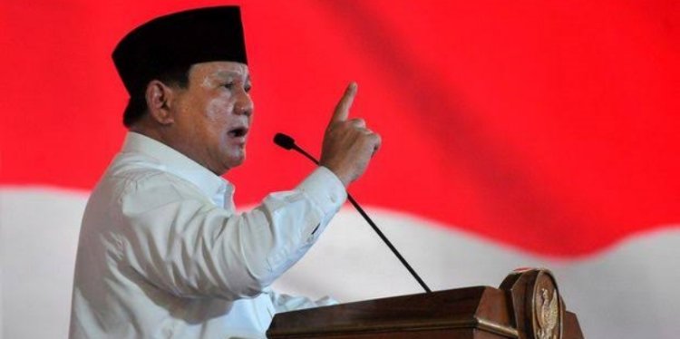 Presiden Prabowo Tersandera Kepentingan Politik: Pimpinan Tegas Yang Dialamatkan Kepadanya Semakin Jauh?